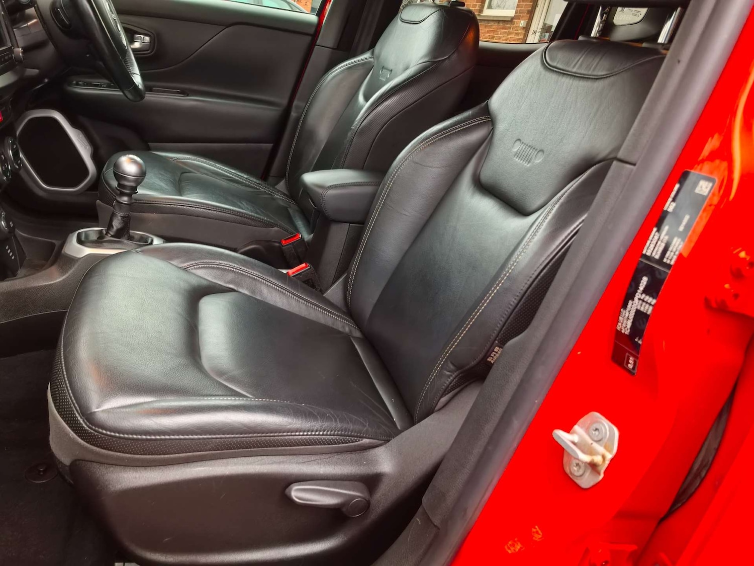 Used Jeep Renegade 2016 for sale - 76941060: Photo 29