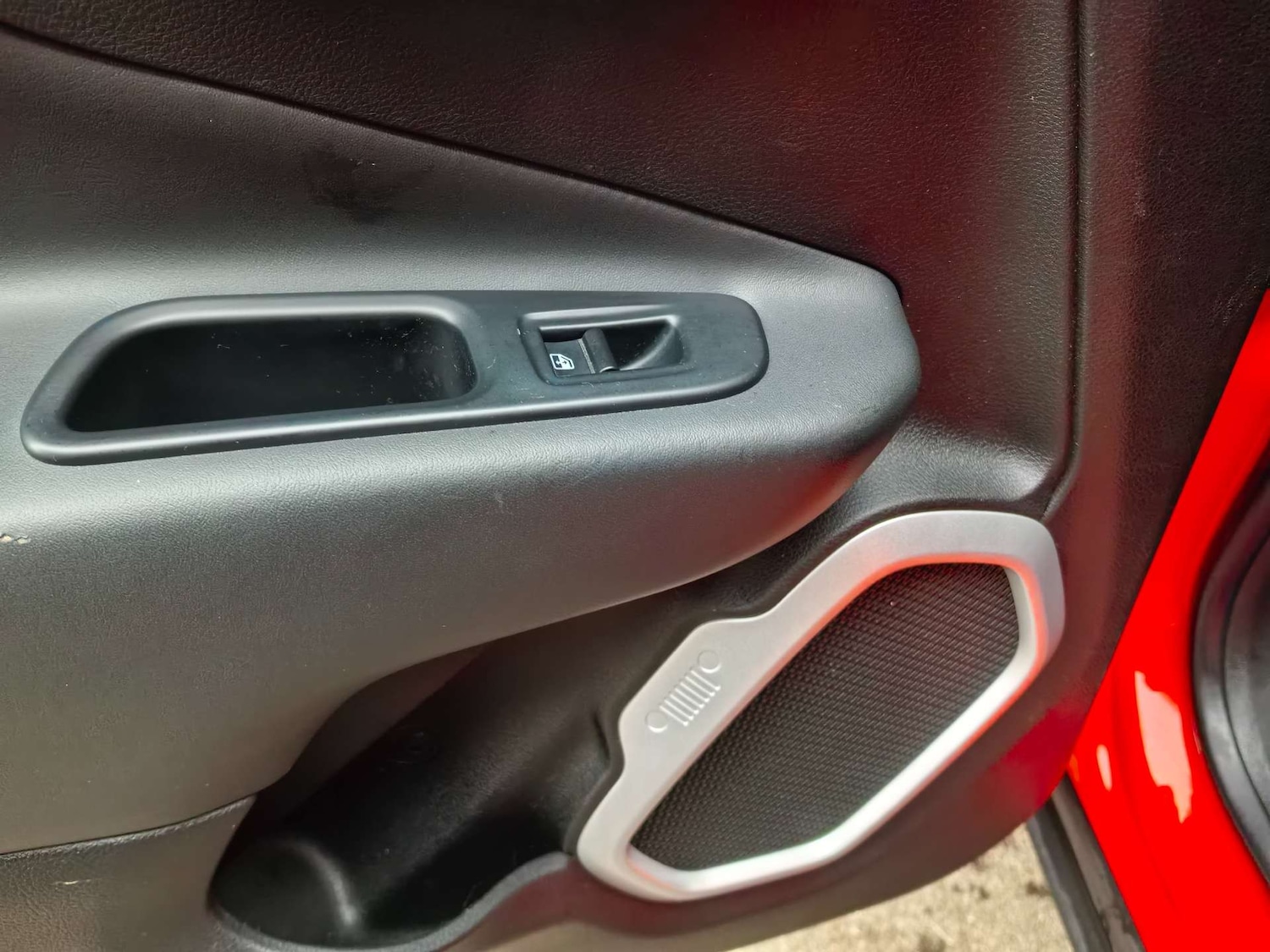 Used Jeep Renegade 2016 for sale - 76941060: Photo 76