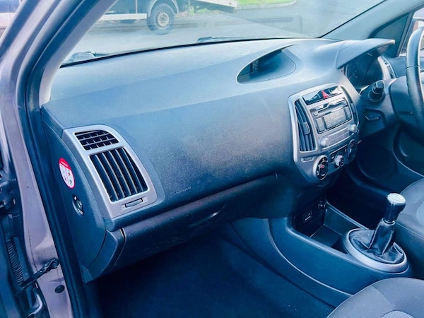Used Hyundai i20 2013 for sale - 76278397: Photo 53