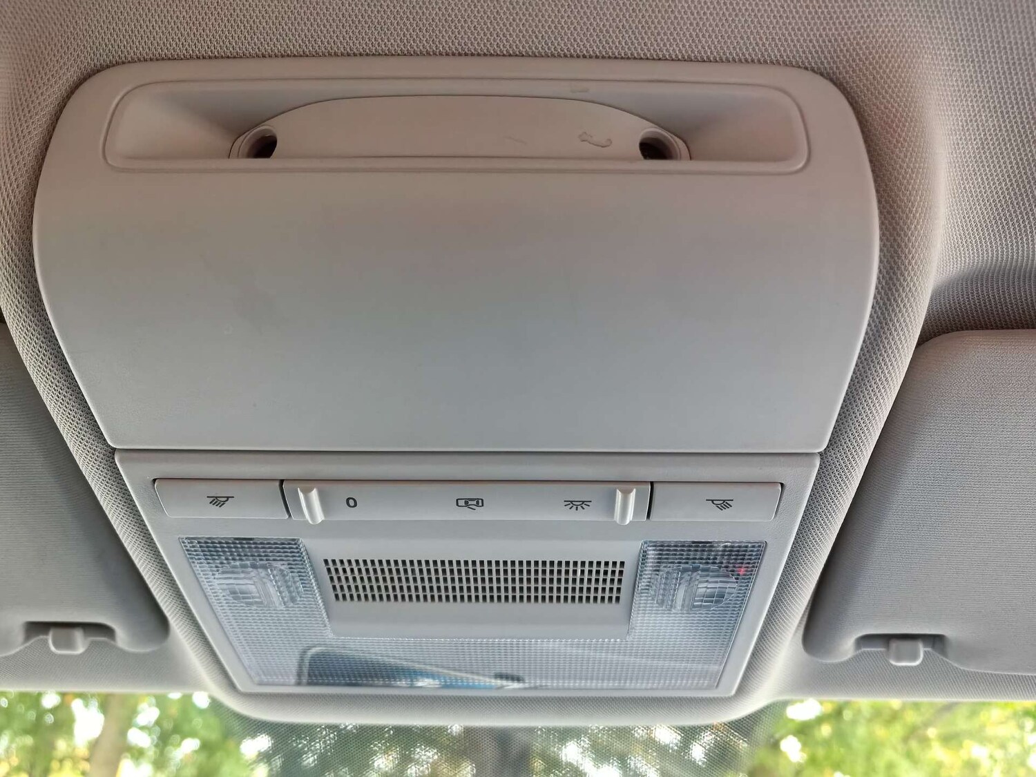 Used Volkswagen Polo 2015 for sale - 76601373: Photo 41