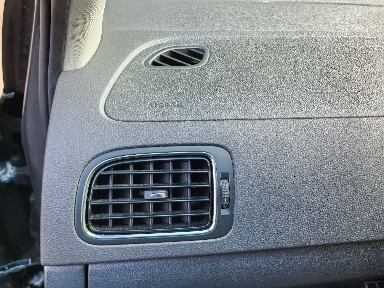 Used Volkswagen Polo 2015 for sale - 76601373: Photo 64