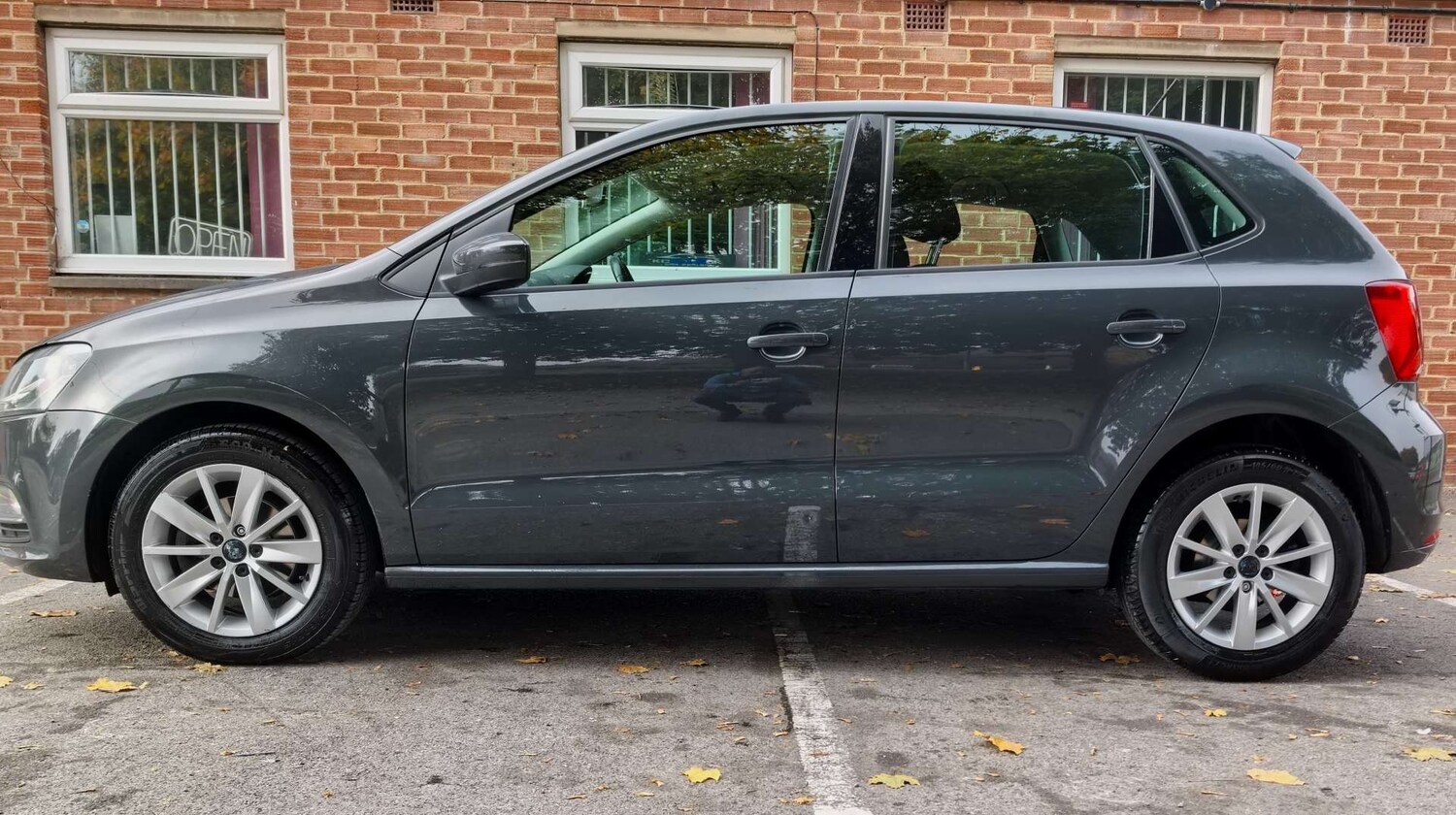 Used Volkswagen Polo 2015 for sale - 76601373: Photo 89