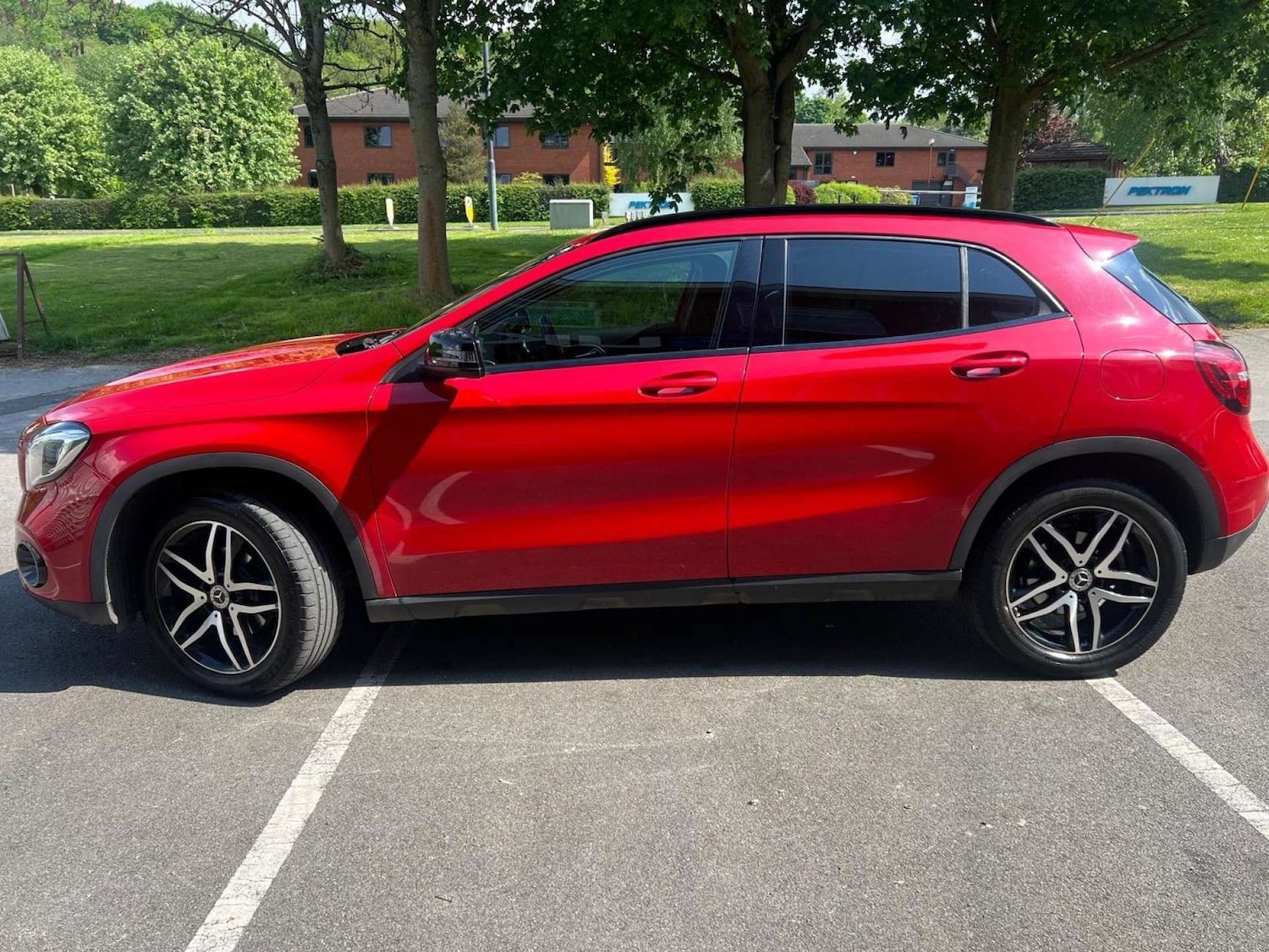 Used Mercedes-Benz GLA 2020 for sale - 76278411: Photo 3
