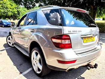 Used Mercedes-Benz M Class 2010 for sale - 79383115: Photo