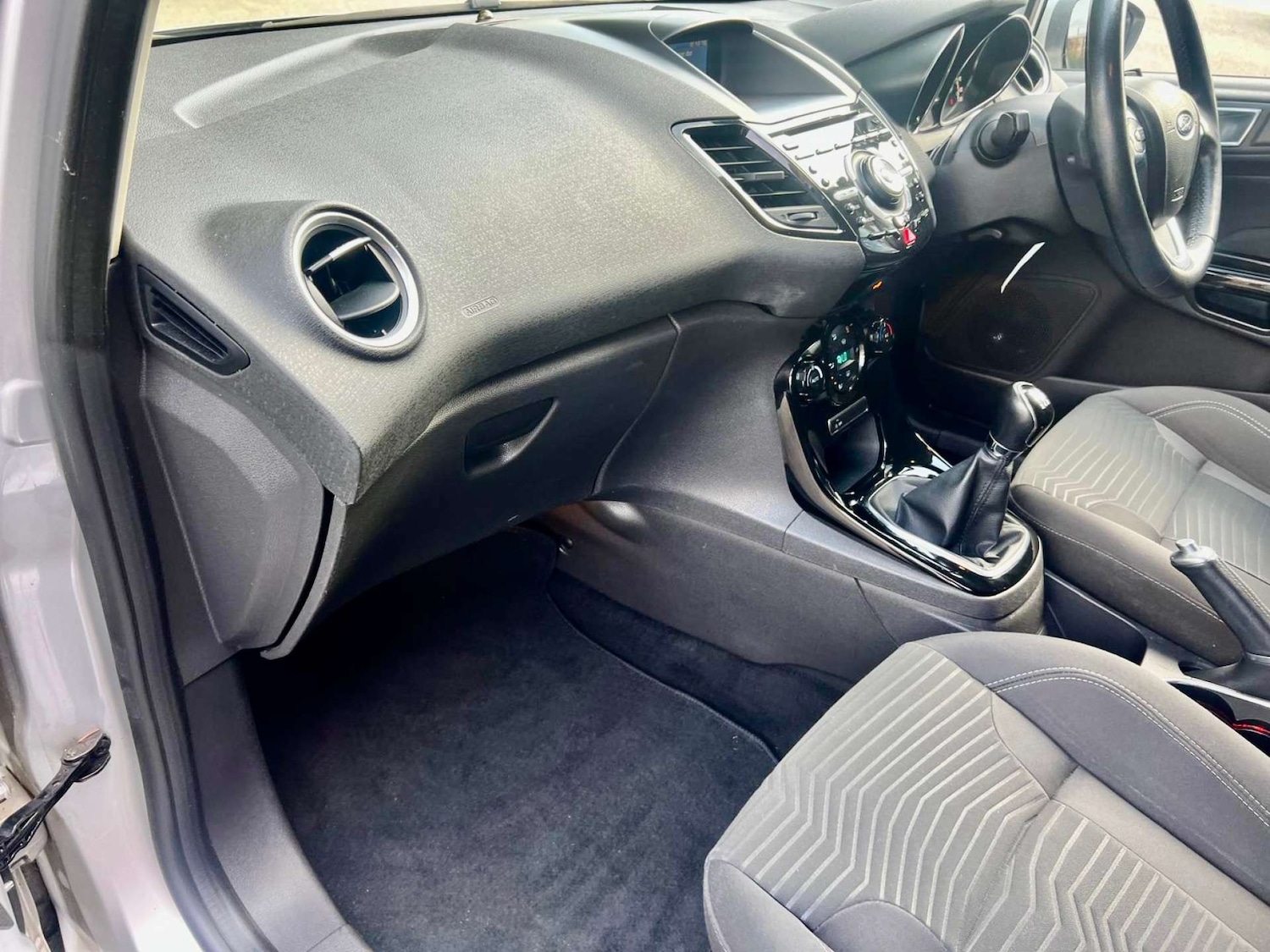 Used Ford Fiesta 2015 for sale - 76601147: Photo 13