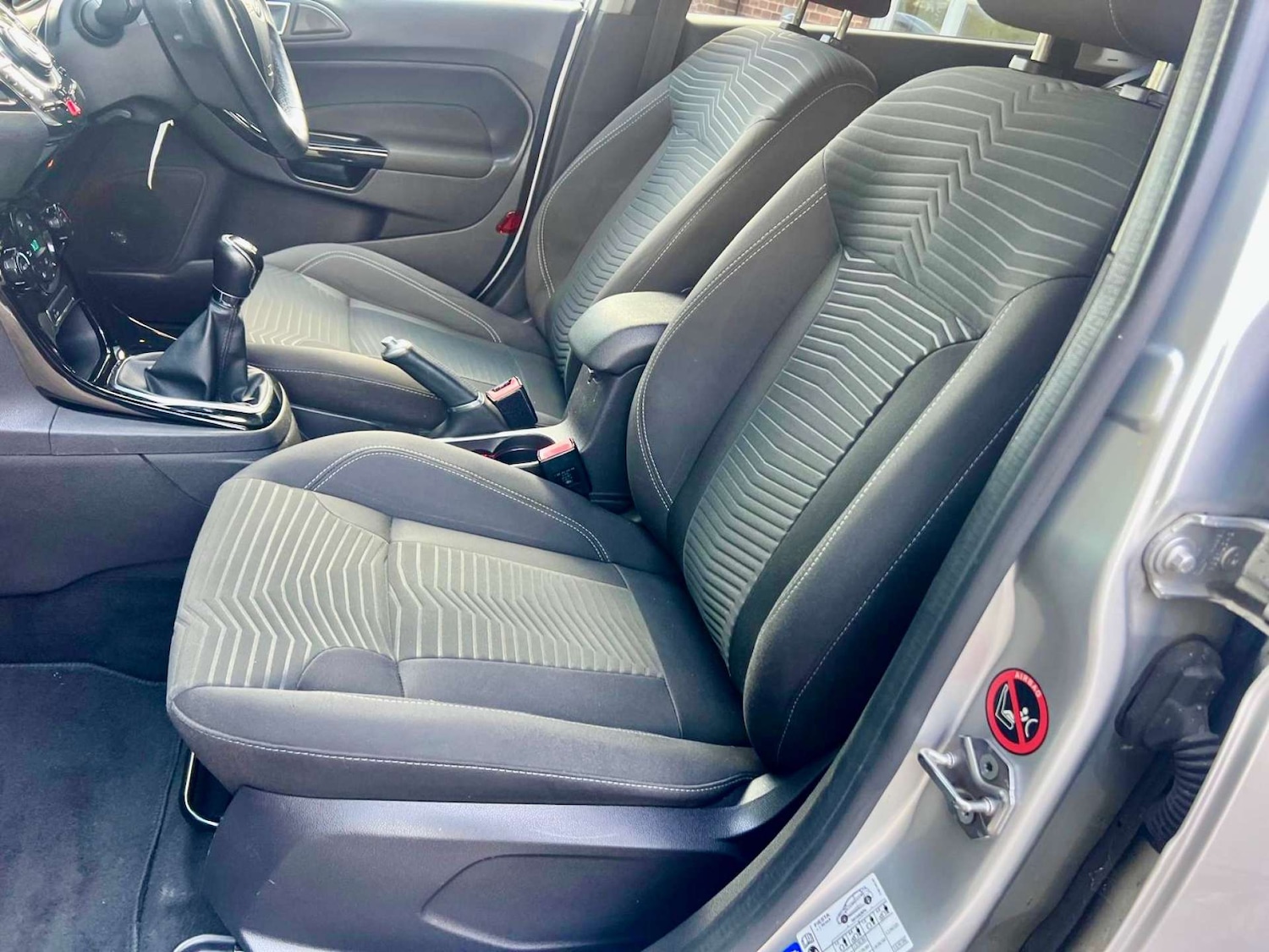 Used Ford Fiesta 2015 for sale - 76601147: Photo 48