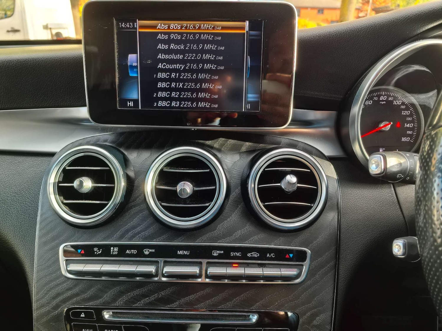 Used Mercedes-Benz GLC 2017 for sale - 76314072: Photo 14