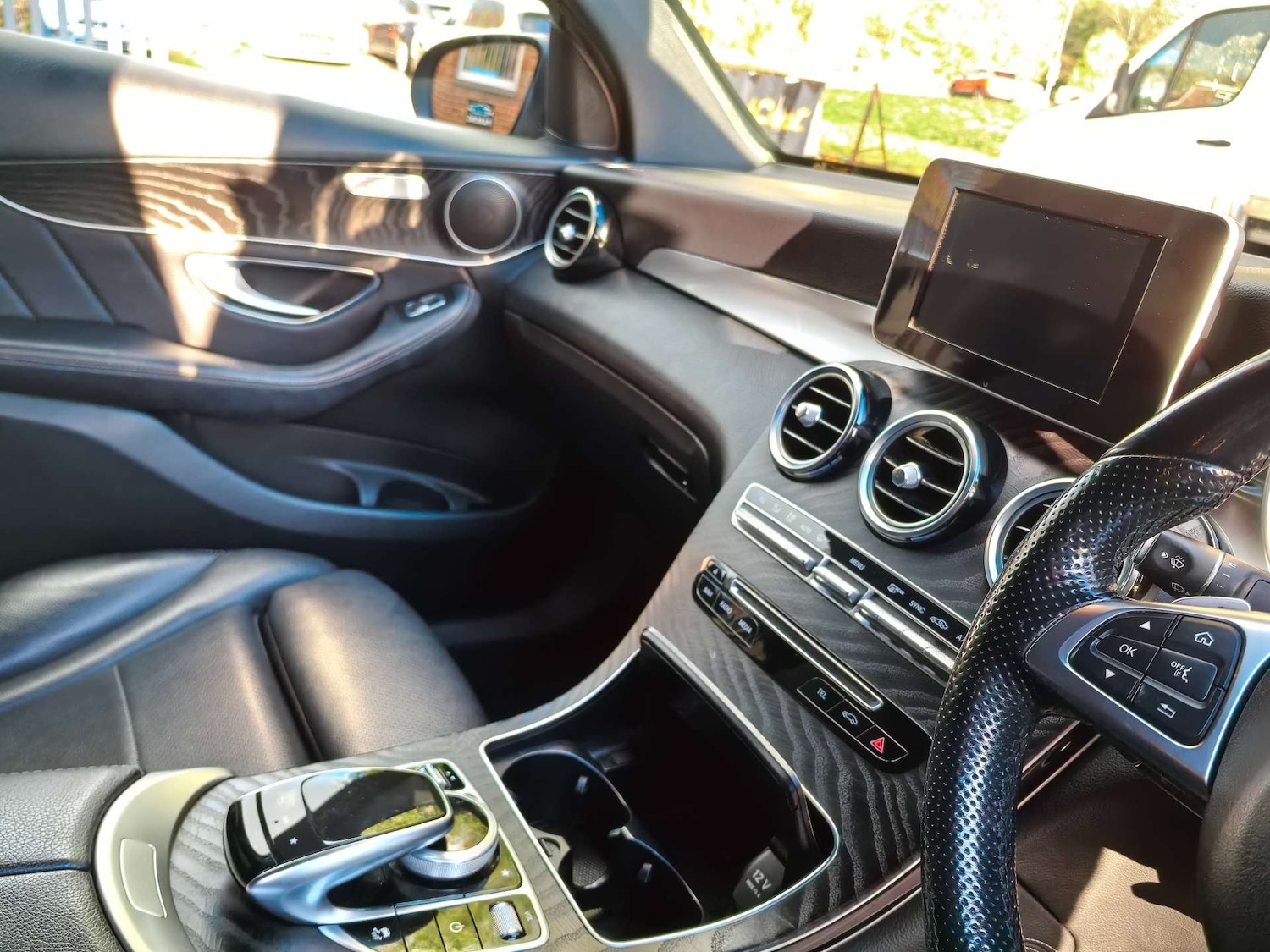 Used Mercedes-Benz GLC 2017 for sale - 76314072: Photo 17