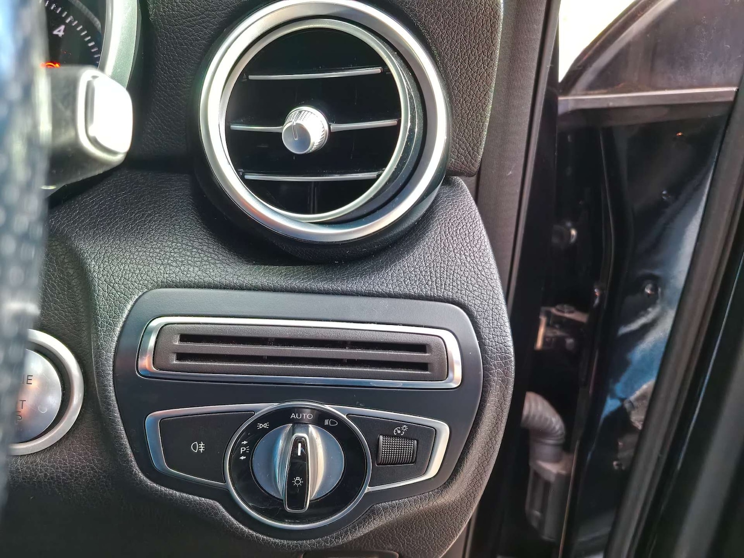 Used Mercedes-Benz GLC 2017 for sale - 76314072: Photo 24