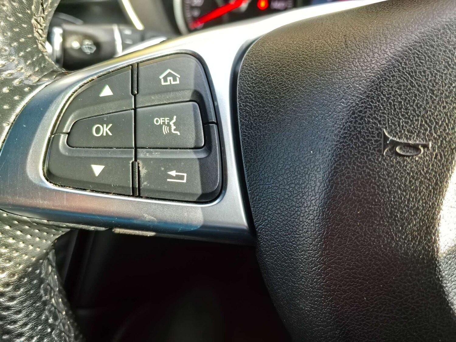 Used Mercedes-Benz GLC 2017 for sale - 76314072: Photo 43