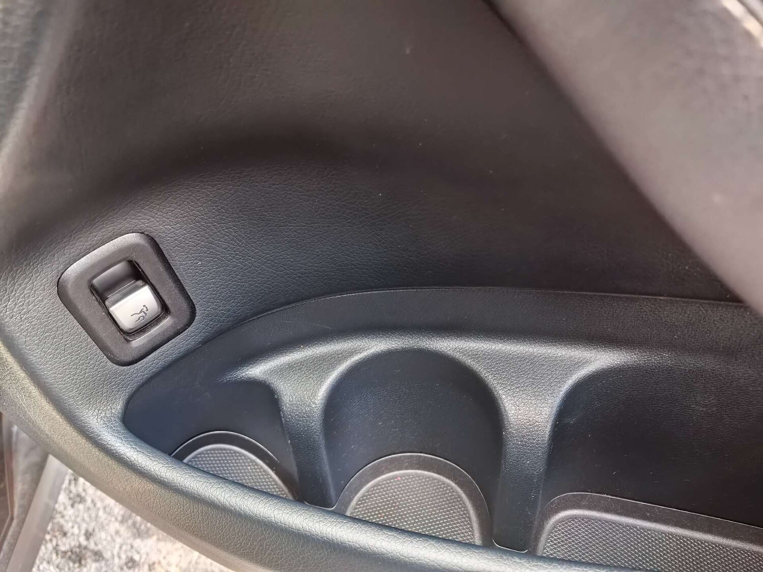 Used Mercedes-Benz GLC 2017 for sale - 76314072: Photo 81