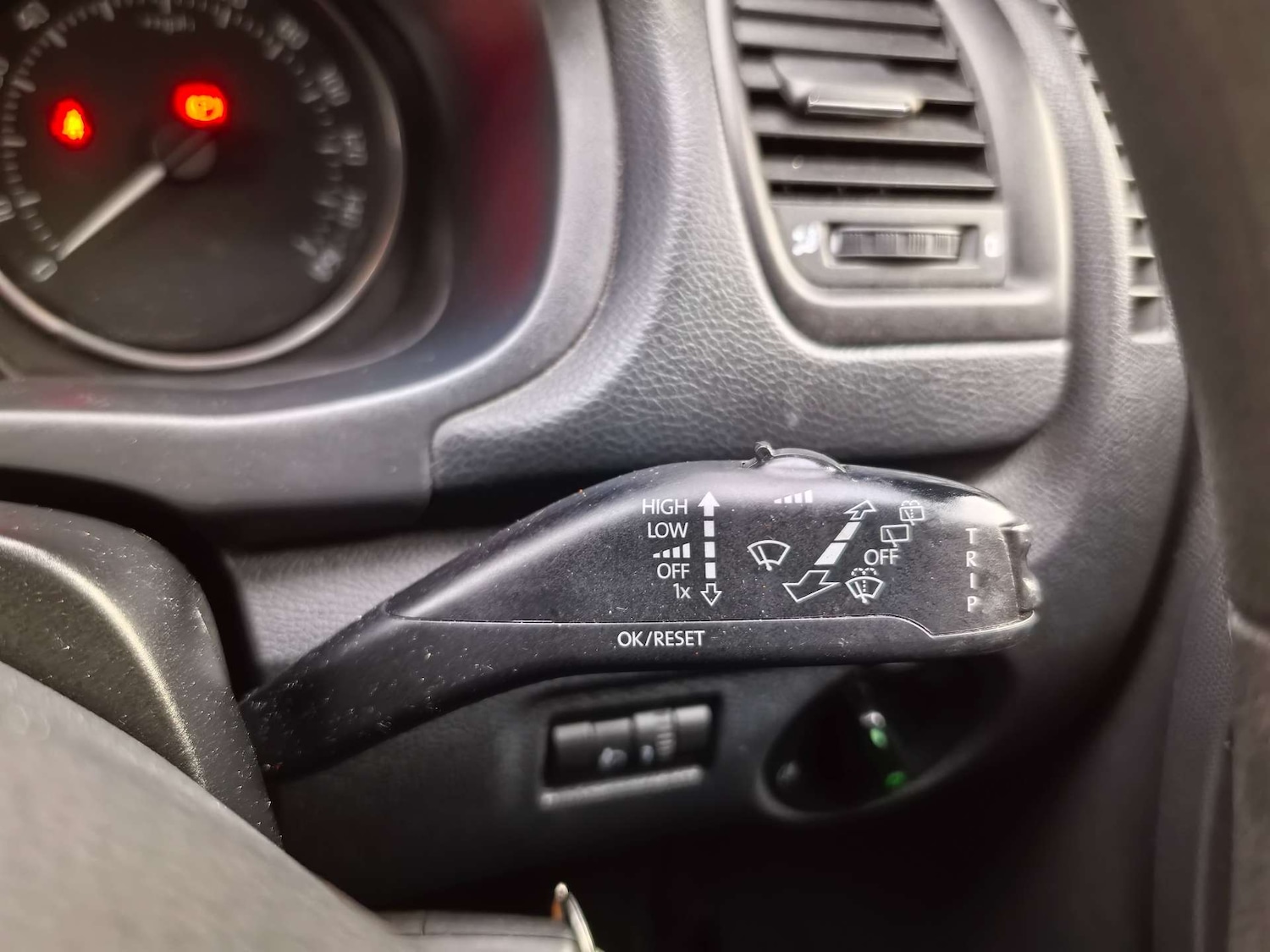 Used Skoda Roomster 2013 for sale - 76491020: Photo 33