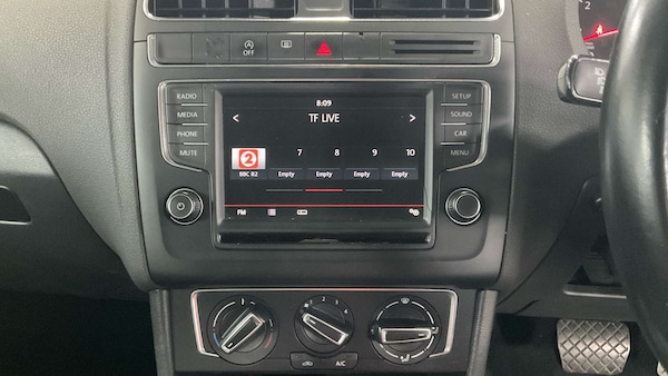 Used Volkswagen Polo 2015 for sale - 76277973: Photo 11