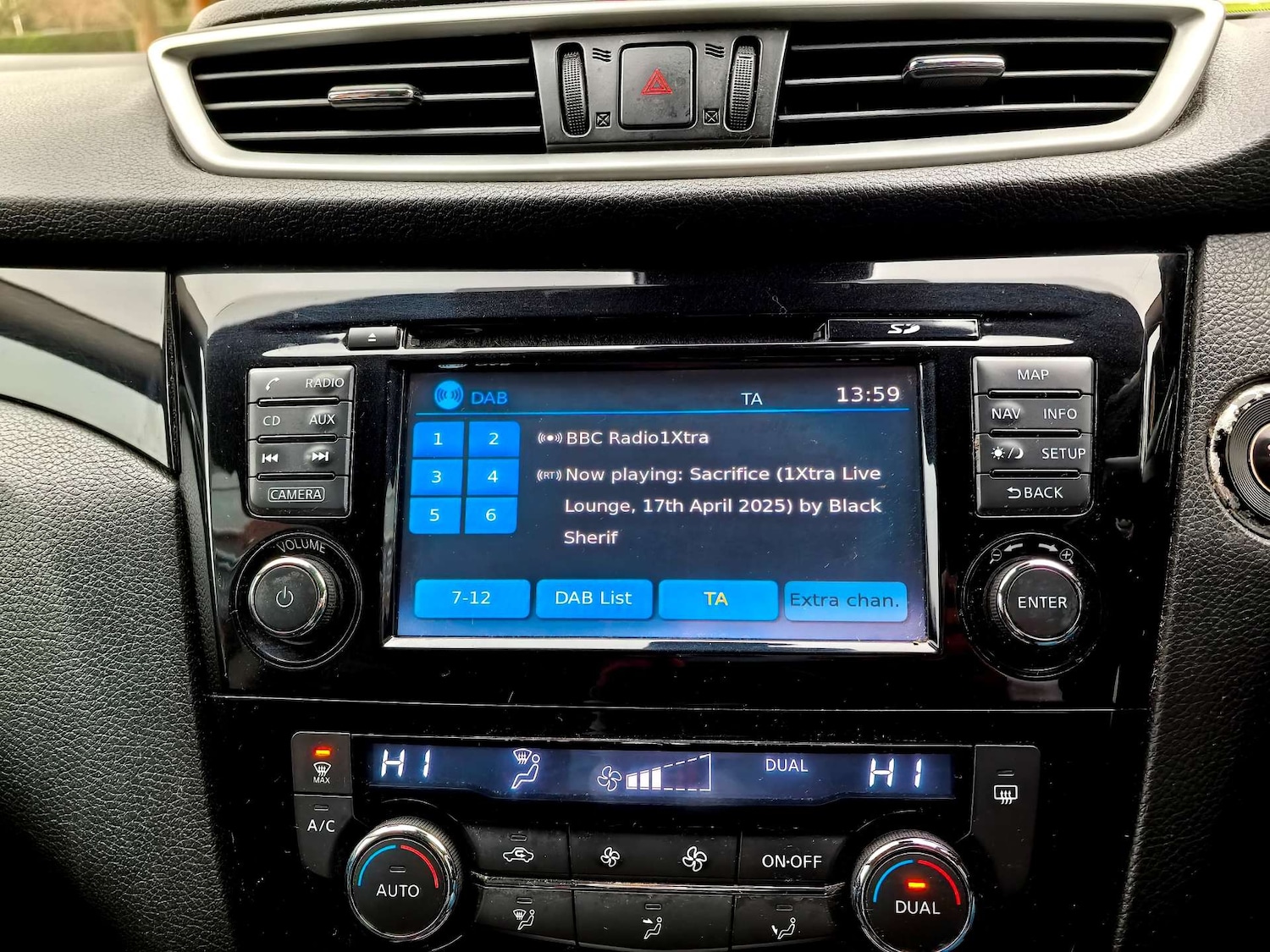 Used Nissan Qashqai 2015 for sale - 76941058: Photo 32