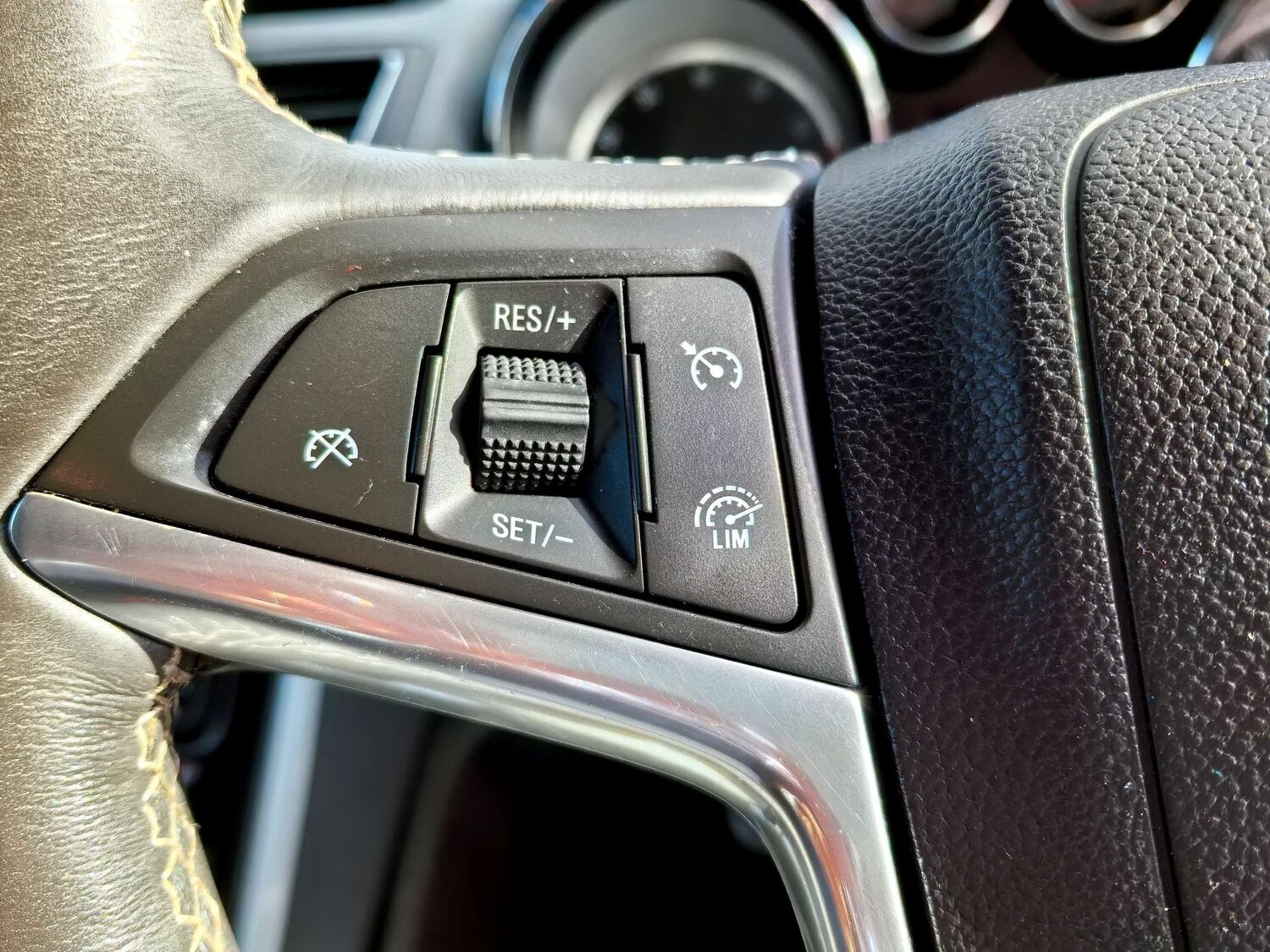 Used Vauxhall Mokka 2015 for sale - 77548525: Photo 32