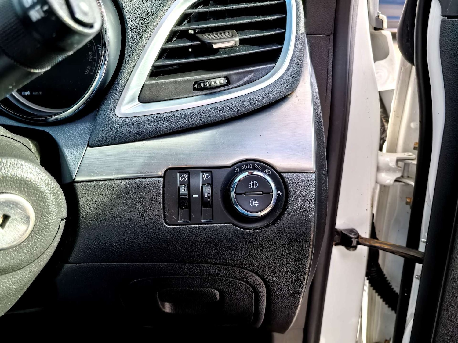 Used Vauxhall Mokka 2015 for sale - 77548525: Photo 61