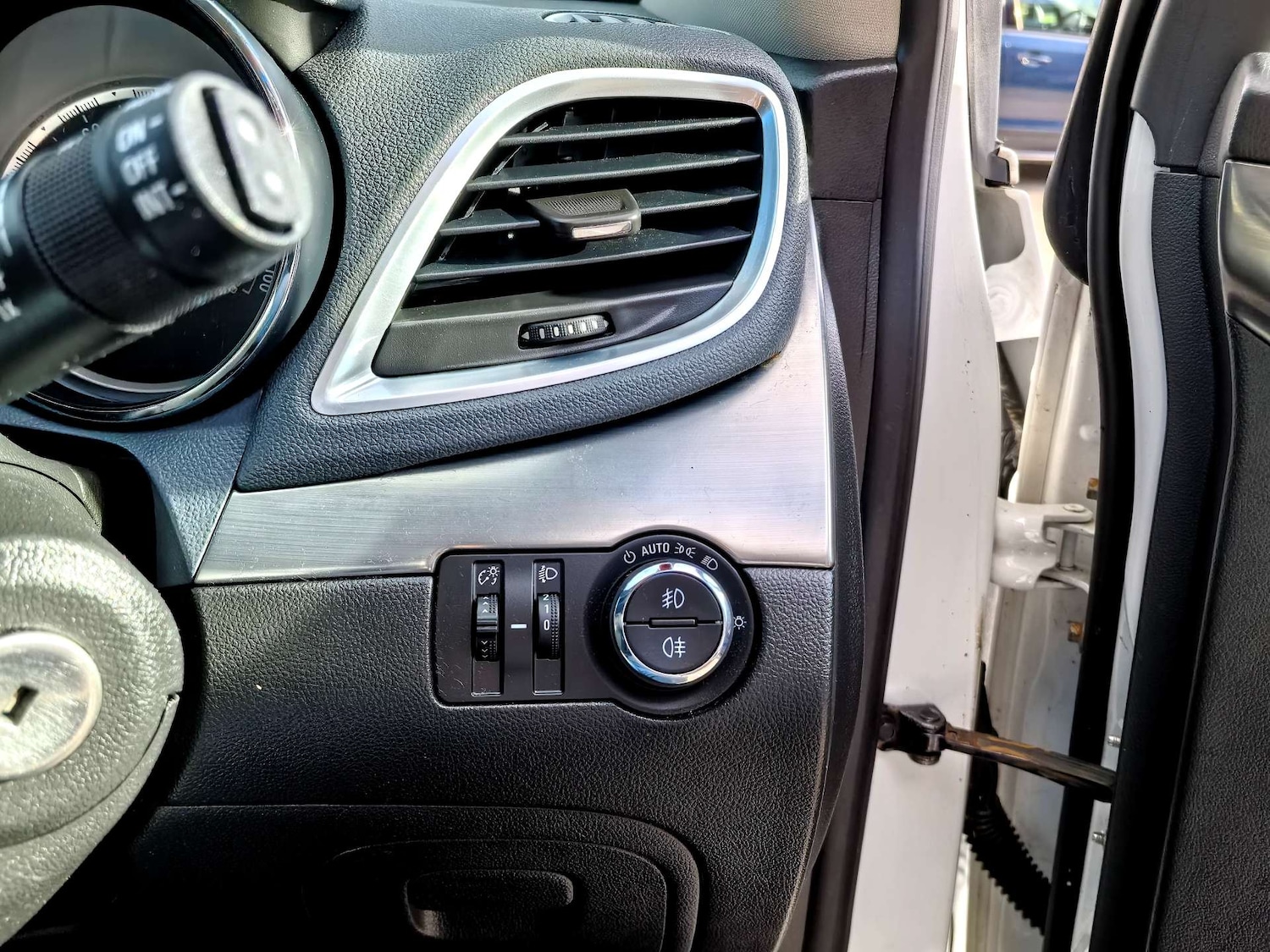 Used Vauxhall Mokka 2015 for sale - 77548525: Photo 70