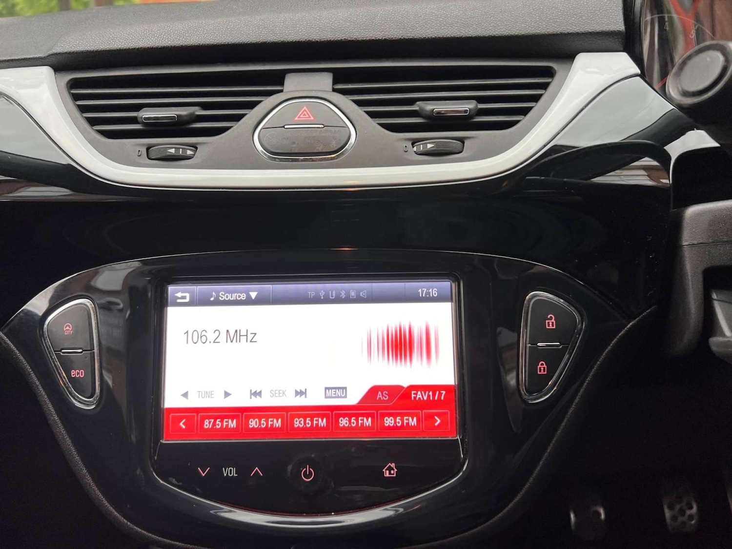 Used Vauxhall Corsa 2016 for sale - 75893738: Photo 12