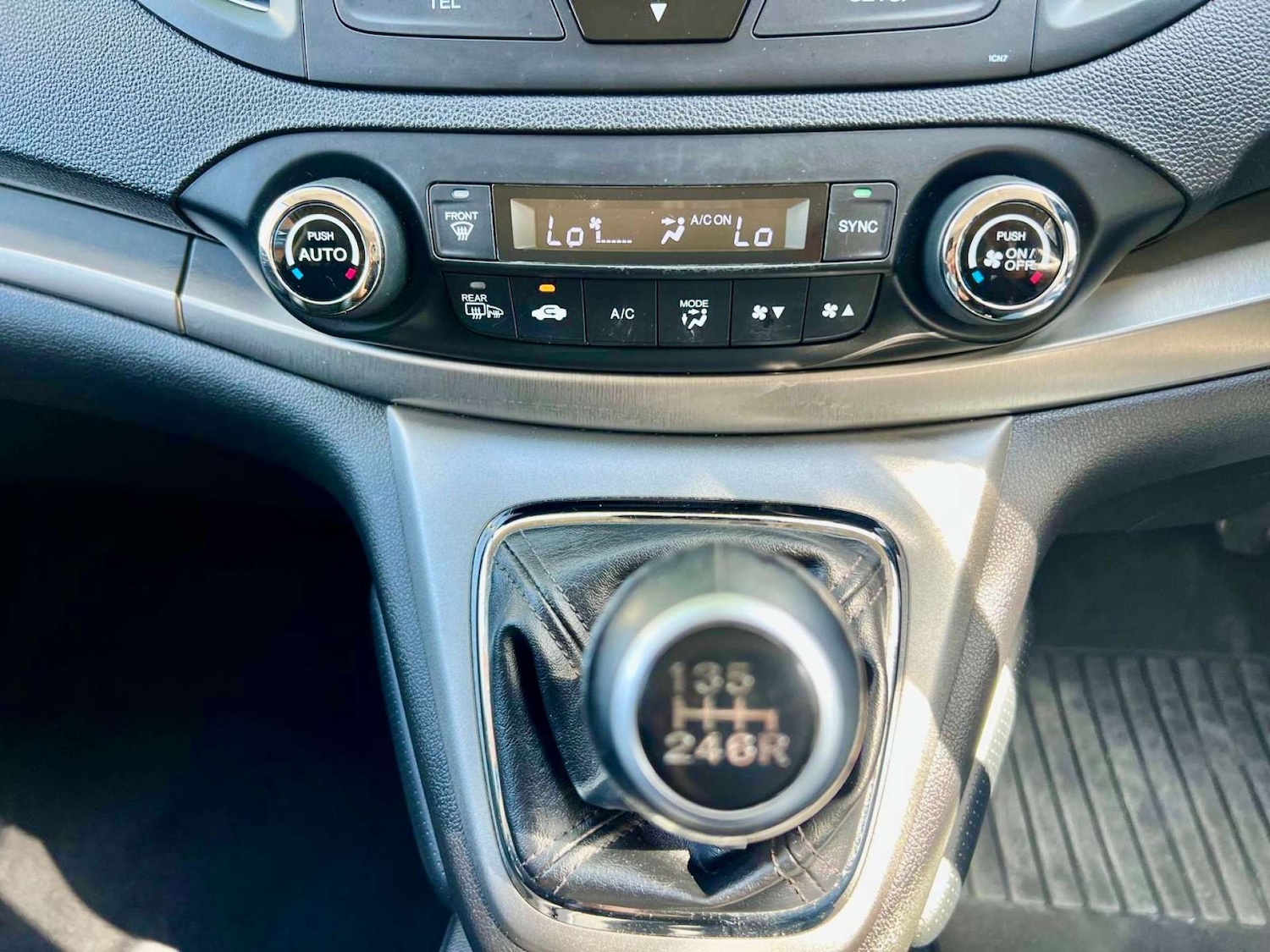 Used Honda CR-V 2014 for sale - 76601249: Photo 16