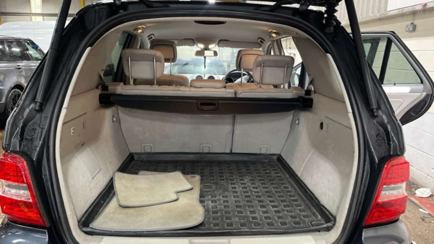 Used Mercedes-Benz M Class 2011 for sale - 78198749: Photo 11