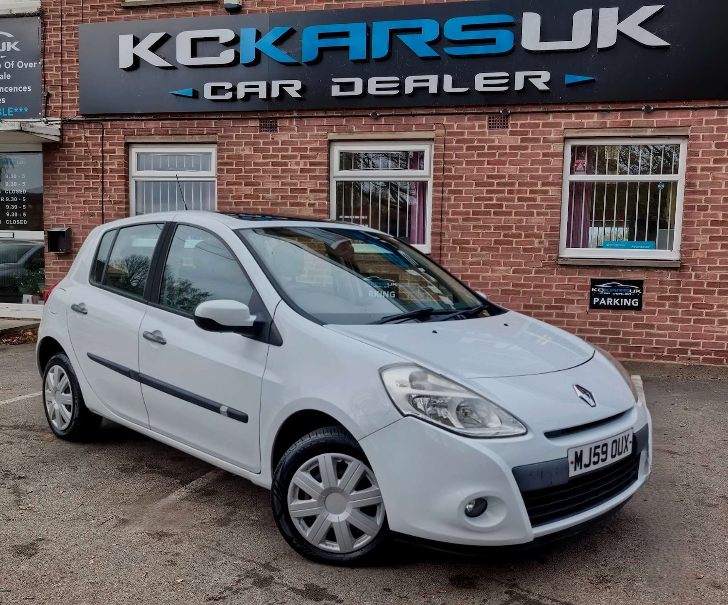 Used Renault Clio 2009 for sale - 76475121: Photo 10