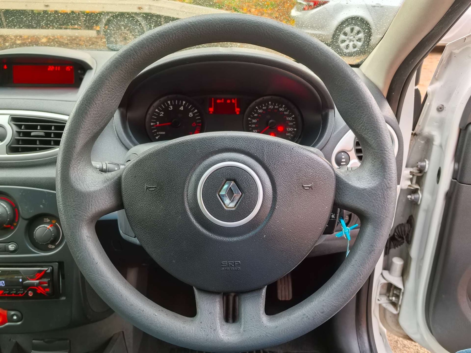 Used Renault Clio 2009 for sale - 76475121: Photo 15