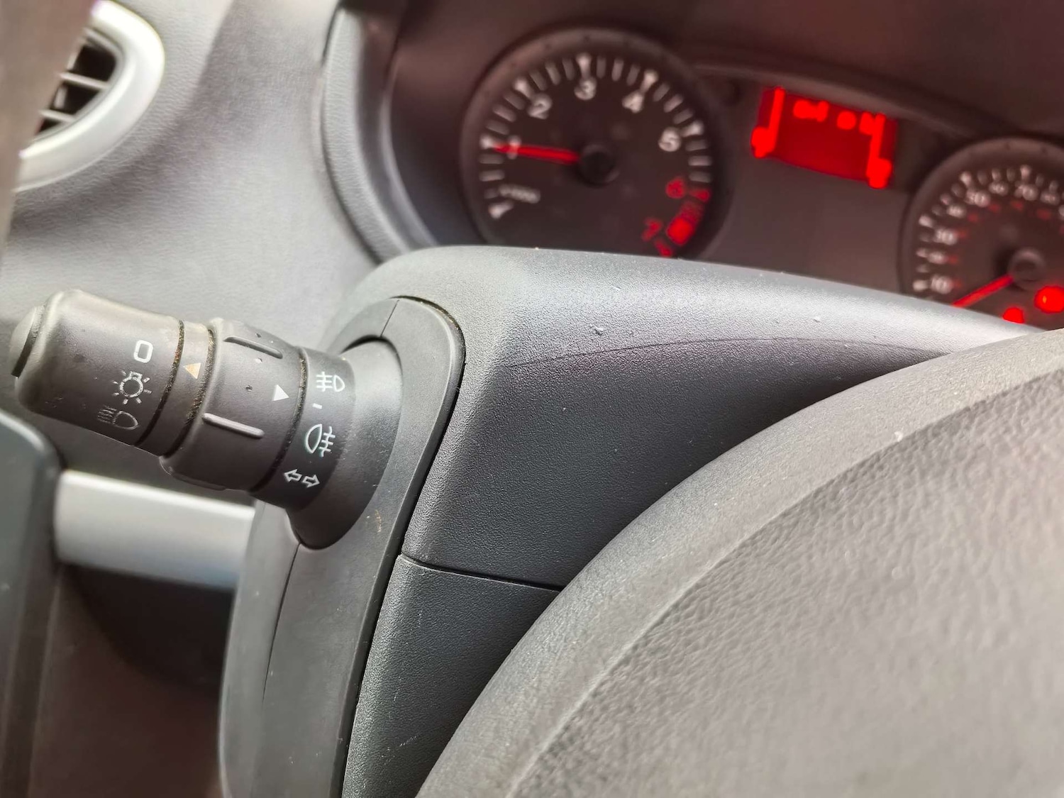 Used Renault Clio 2009 for sale - 76475121: Photo 19