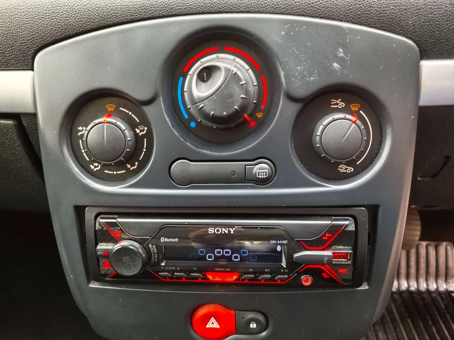 Used Renault Clio 2009 for sale - 76475121: Photo 22