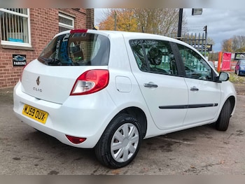 Used Renault Clio 2009 for sale - 76475121: Photo