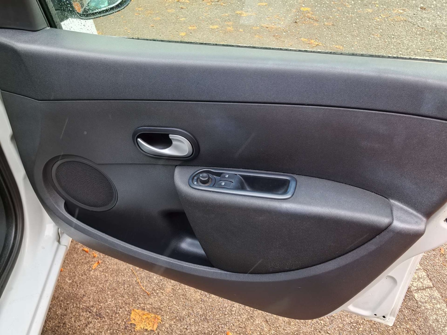 Used Renault Clio 2009 for sale - 76475121: Photo 70