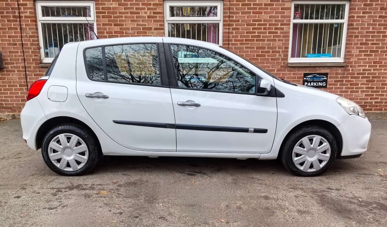 Used Renault Clio 2009 for sale - 76475121: Photo 81