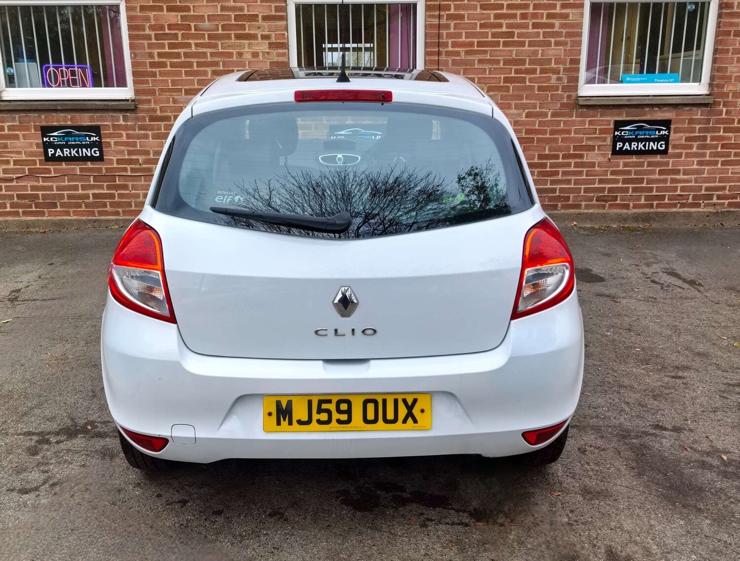 Used Renault Clio 2009 for sale - 76475121: Photo 90