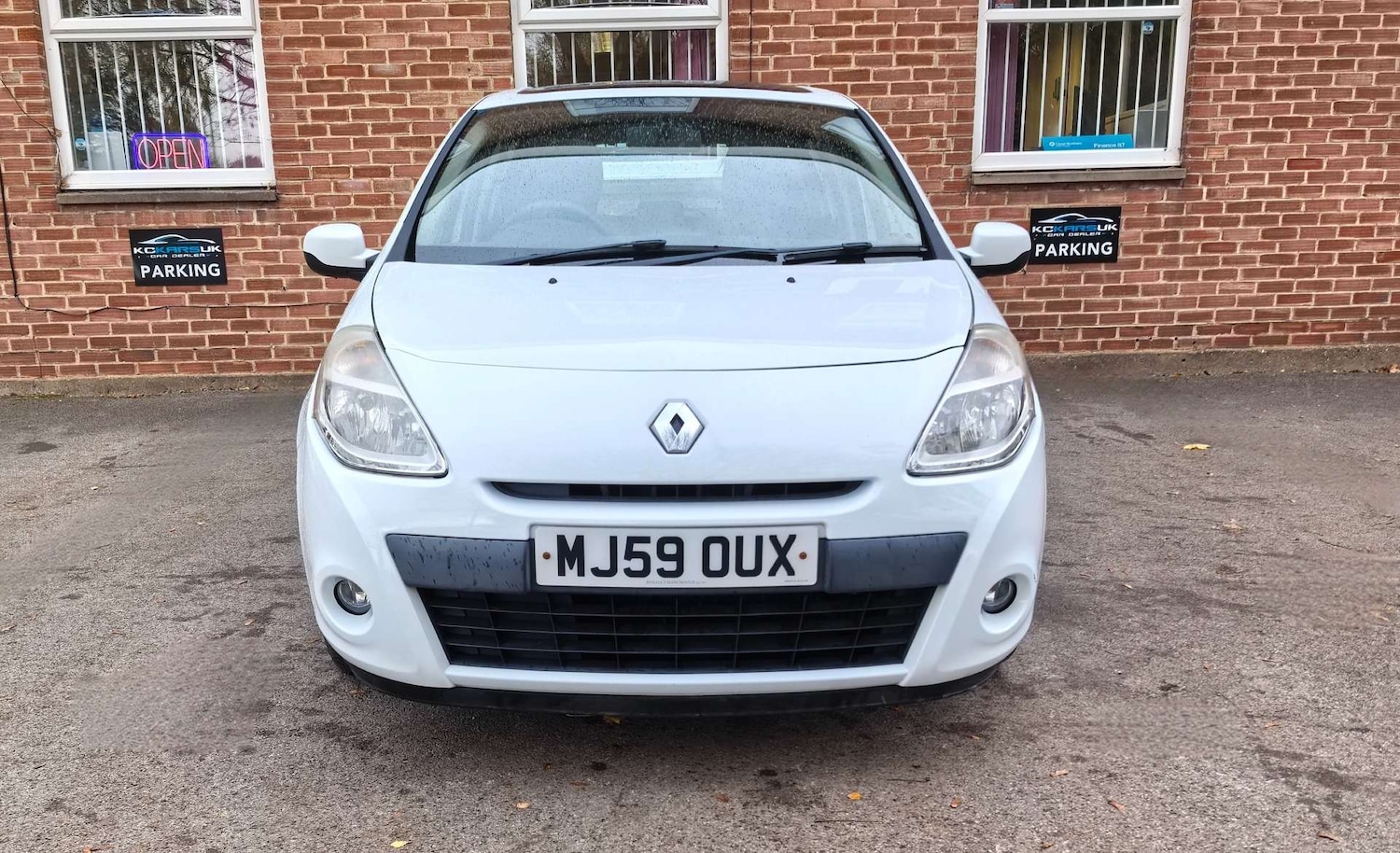 Used Renault Clio 2009 for sale - 76475121: Photo 91