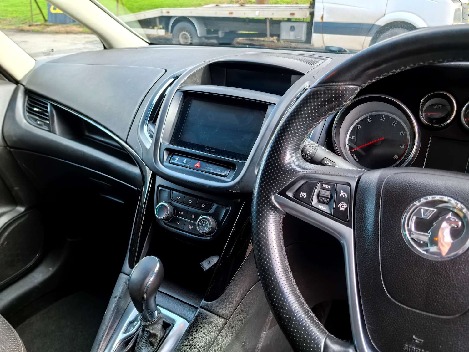 Used Vauxhall Zafira Tourer 2013 for sale - 77470074: Photo 21