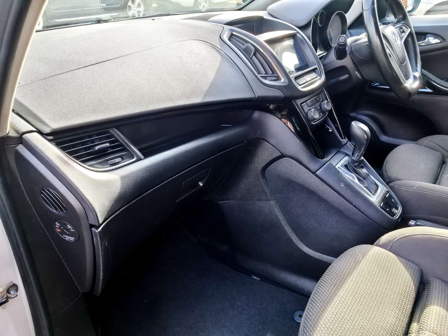 Used Vauxhall Zafira Tourer 2013 for sale - 77470074: Photo 25