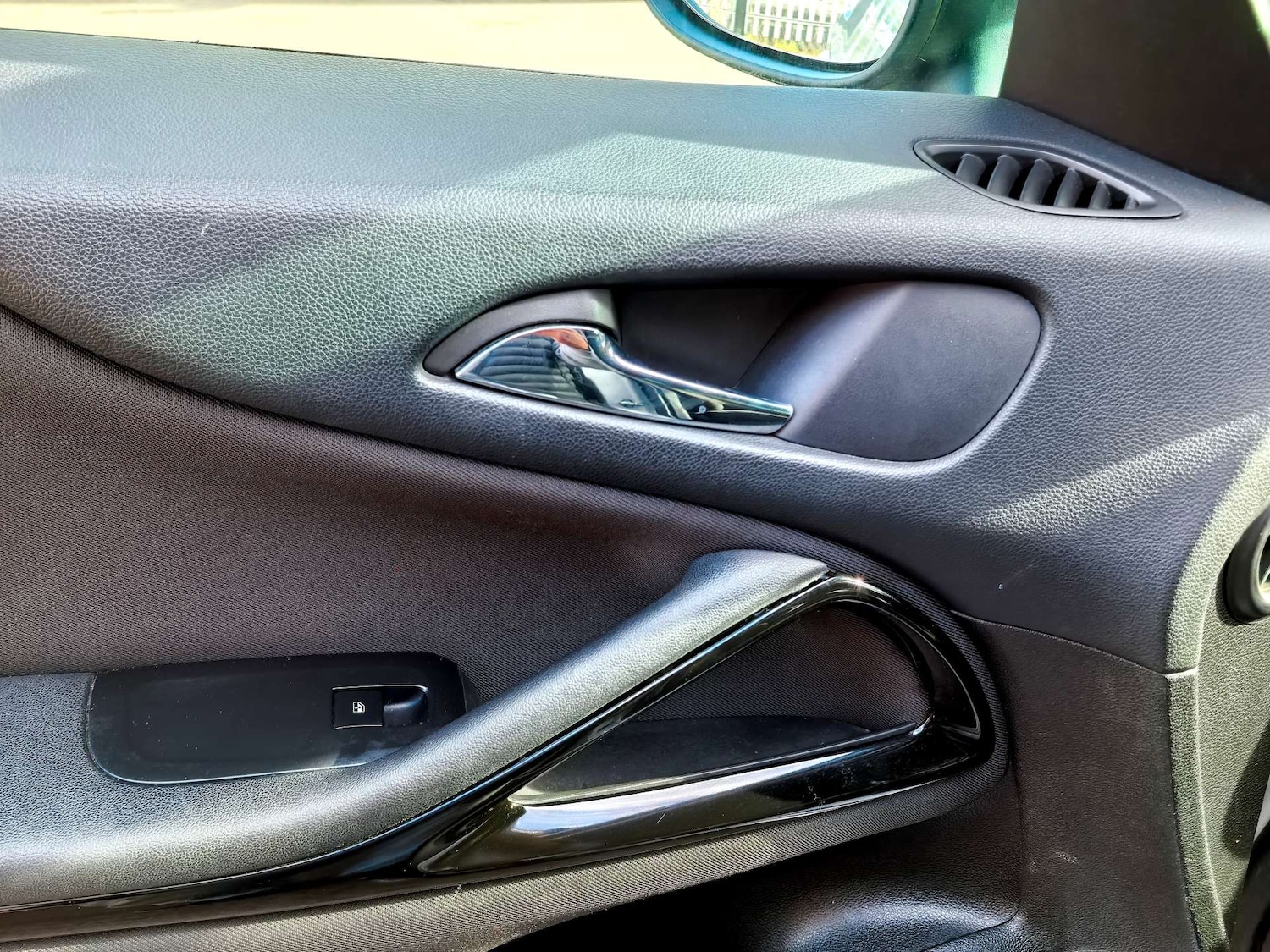 Used Vauxhall Zafira Tourer 2013 for sale - 77470074: Photo 71