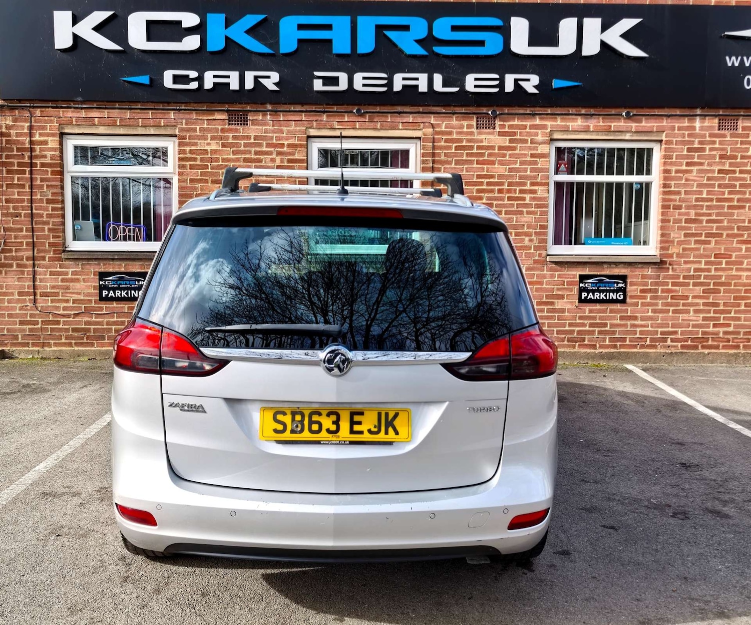 Used Vauxhall Zafira Tourer 2013 for sale - 77470074: Photo 8