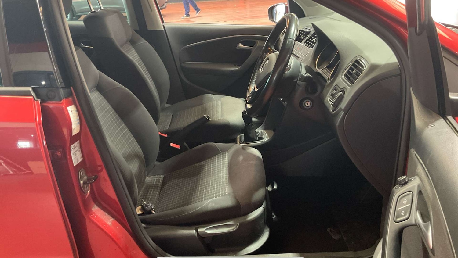 Used Volkswagen Polo 2016 for sale - 75910015: Photo 28