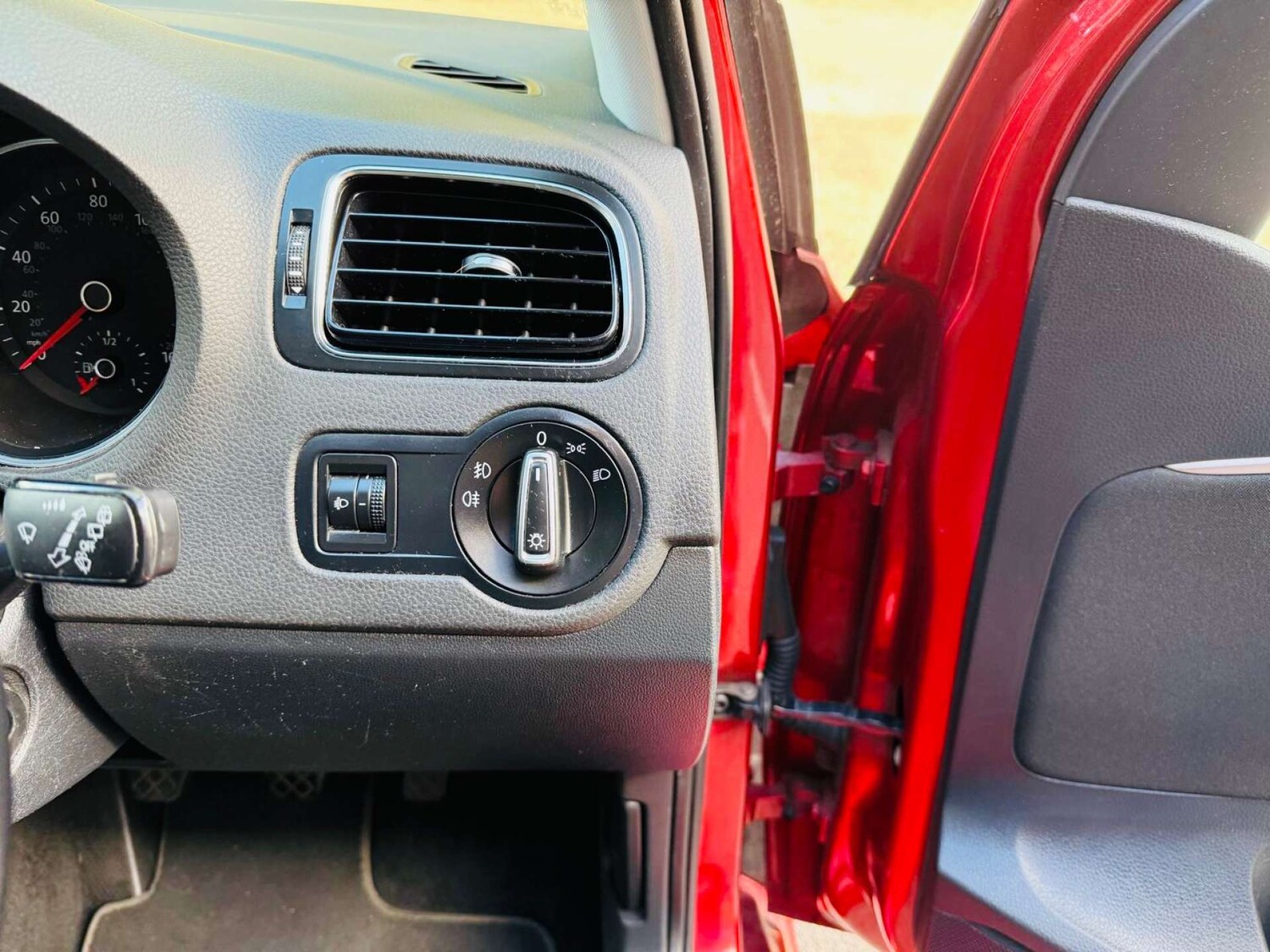 Used Volkswagen Polo 2016 for sale - 75910015: Photo 81