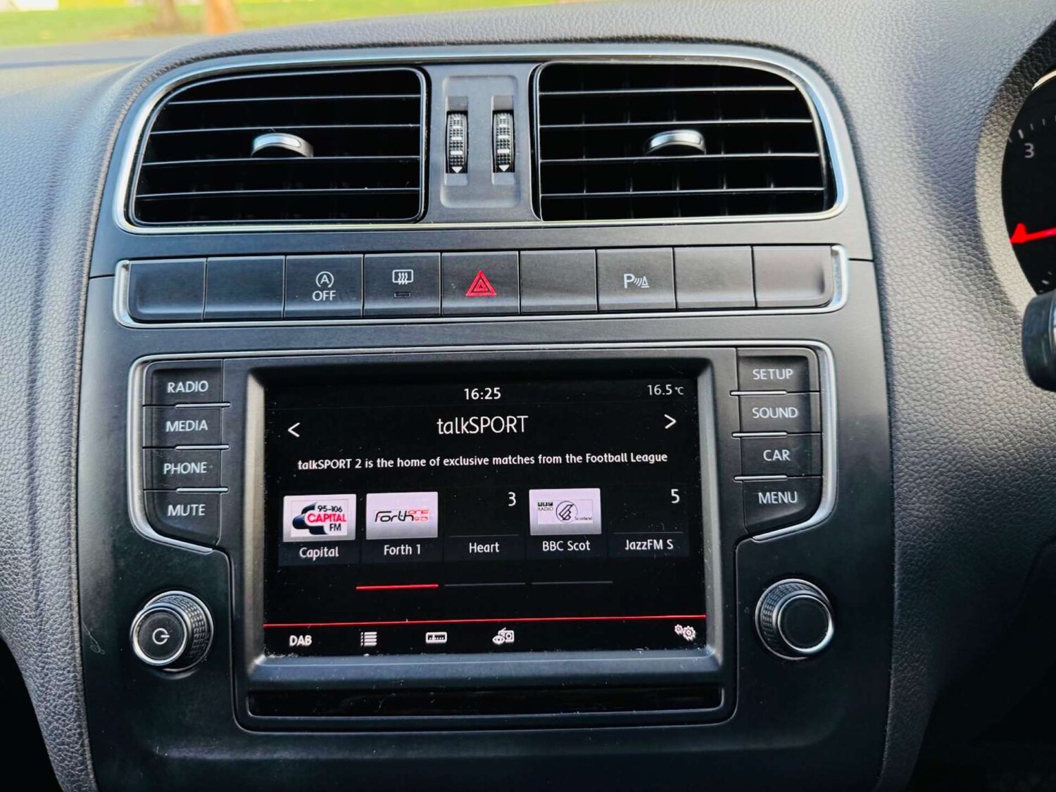 Used Volkswagen Polo 2016 for sale - 75910015: Photo 93