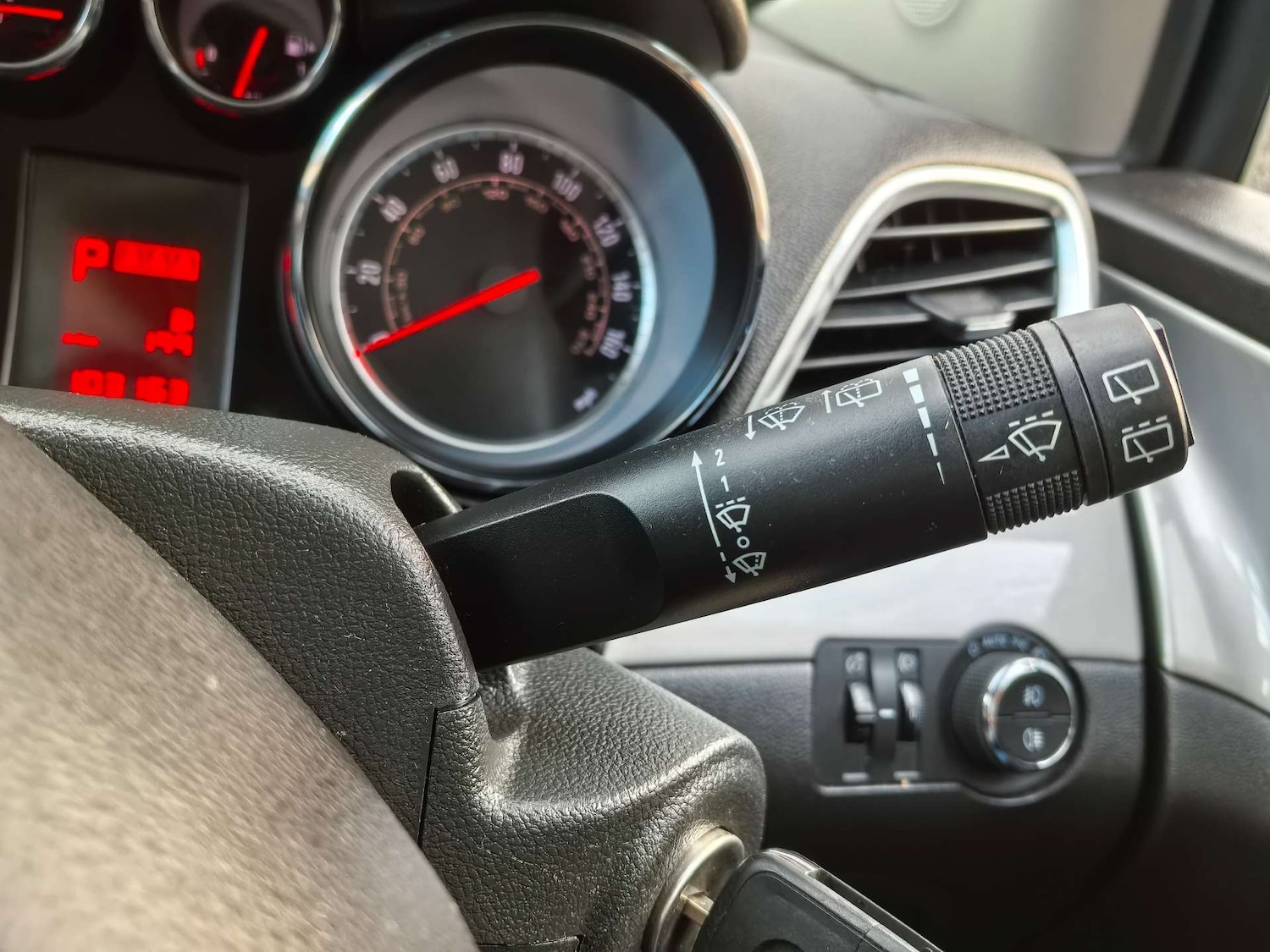 Used Vauxhall Mokka 2014 for sale - 76637239: Photo 63