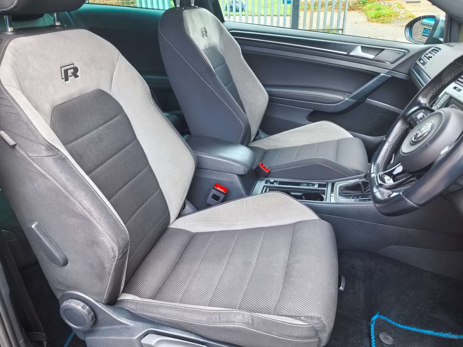 Used Volkswagen Golf 2016 for sale - 76250061: Photo 37