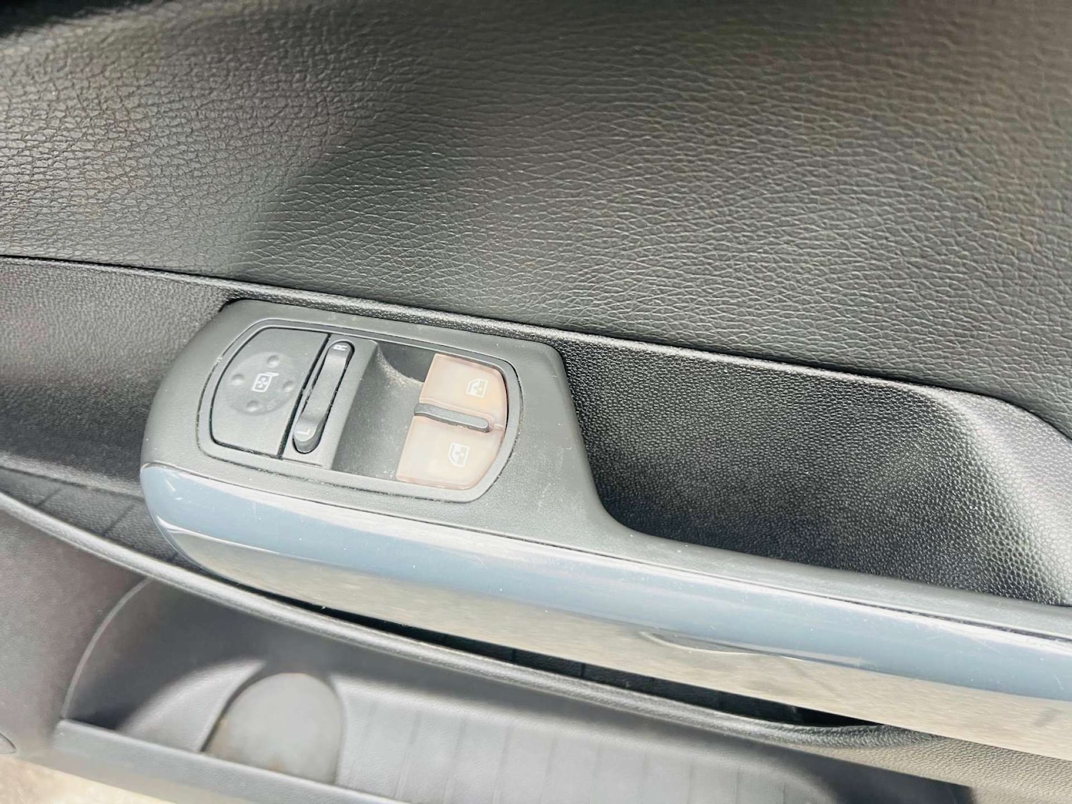 Used Vauxhall Corsa 2012 for sale - 76601043: Photo 60