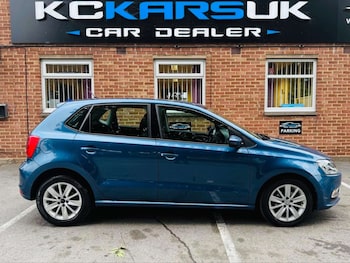 Used Volkswagen Polo 2015 for sale - 76018461: Photo 2