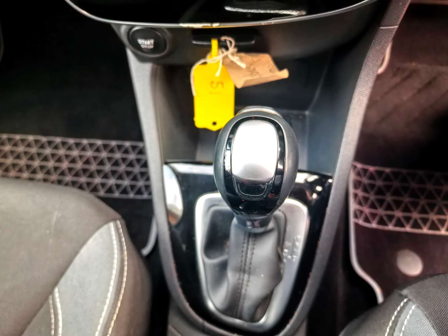 Used Renault Clio 2015 for sale - 77548523: Photo 16