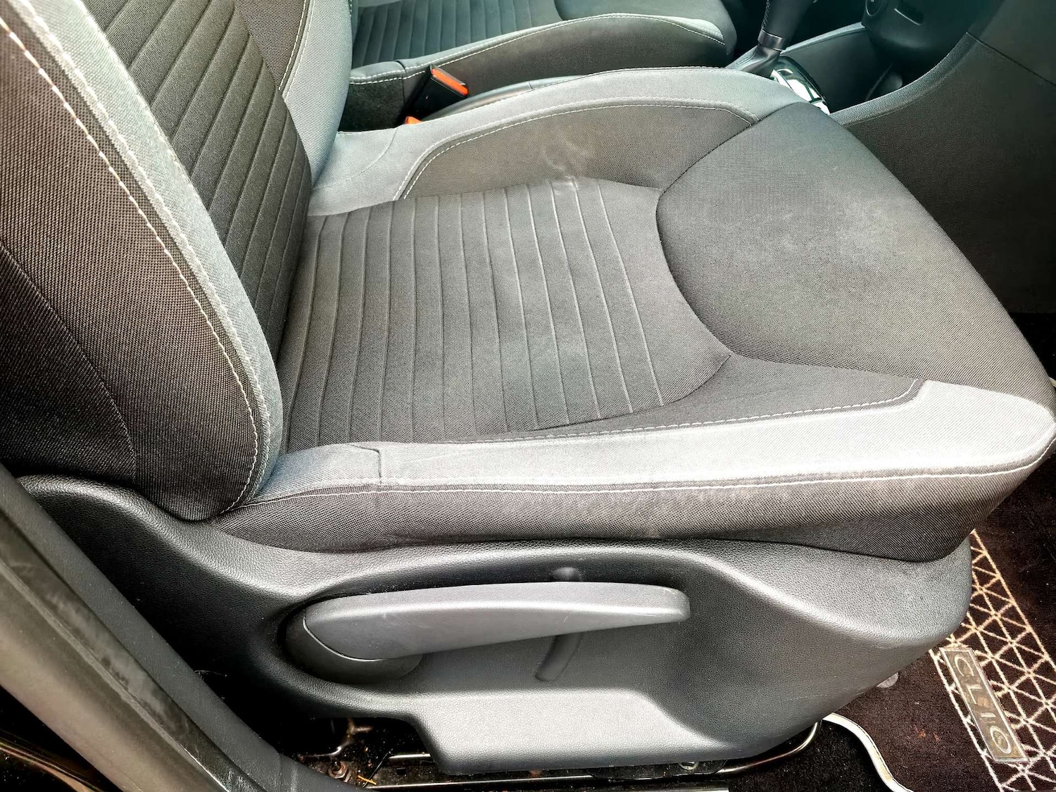 Used Renault Clio 2015 for sale - 77548523: Photo 34