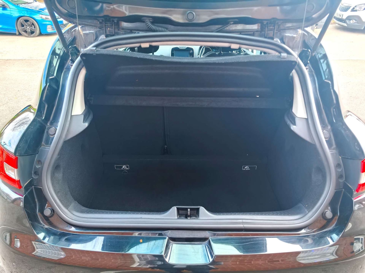 Used Renault Clio 2015 for sale - 77548523: Photo 45