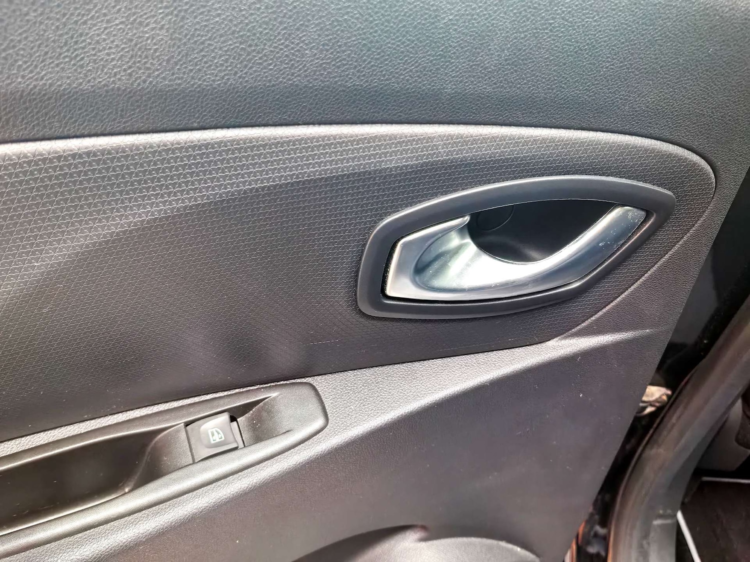 Used Renault Clio 2015 for sale - 77548523: Photo 70