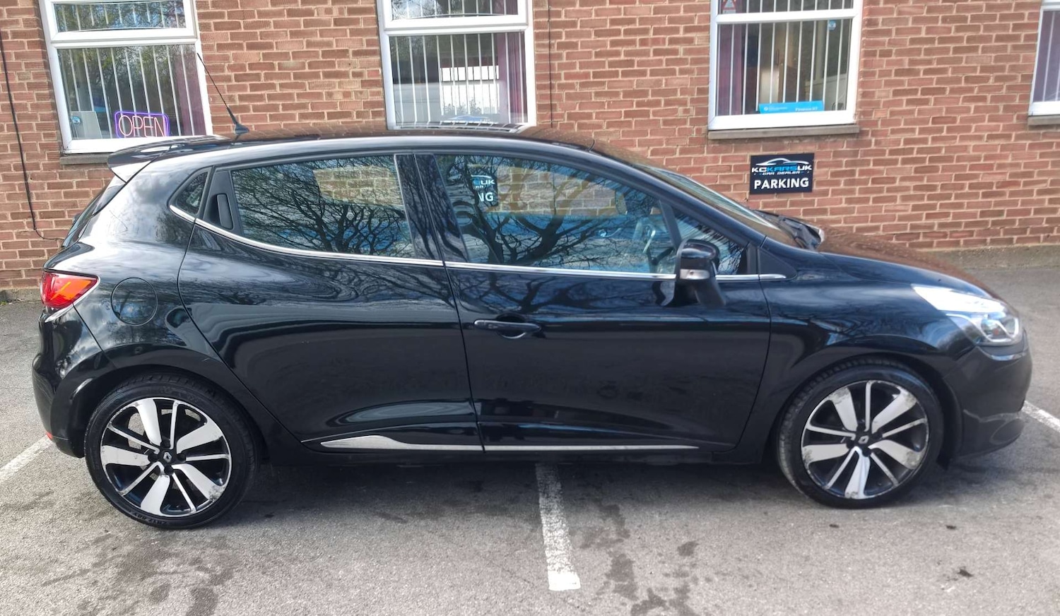 Used Renault Clio 2015 for sale - 77548523: Photo 89