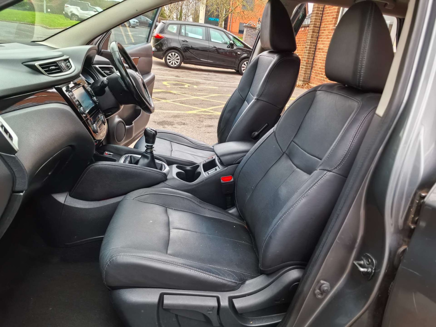 Used Nissan Qashqai 2015 for sale - 76940190: Photo 18